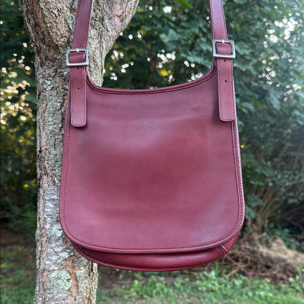 Vintage Coach 9131 Legacy Saddle Burgundy Leather Flat Crossbody Shoulder Bag